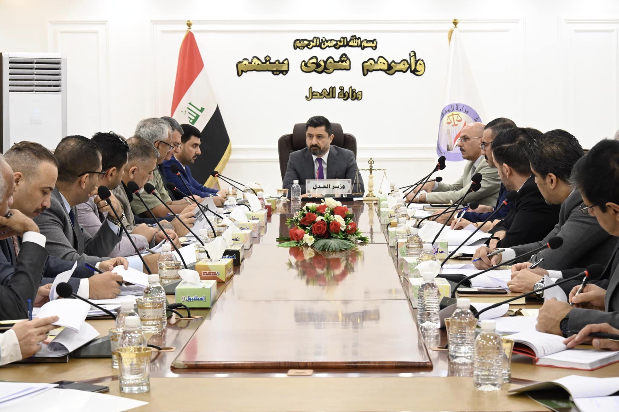 برئاسة معالي وزير العدل د. خالد شواني.. اللجنة الوطنية لكتابة التقارير الدولية المعنية بحقوق الأنسان تعقد اجتماعاً لمناقشة تقرير العراق المعني بالعهد الدولي الخاص بالحقوق الاقتصادية والاجتماعية والثقافية